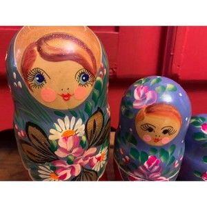 Vintage 5-Piece Blue Red Russian Matryoshka Nesting Doll Blue Eye Redhead Flower